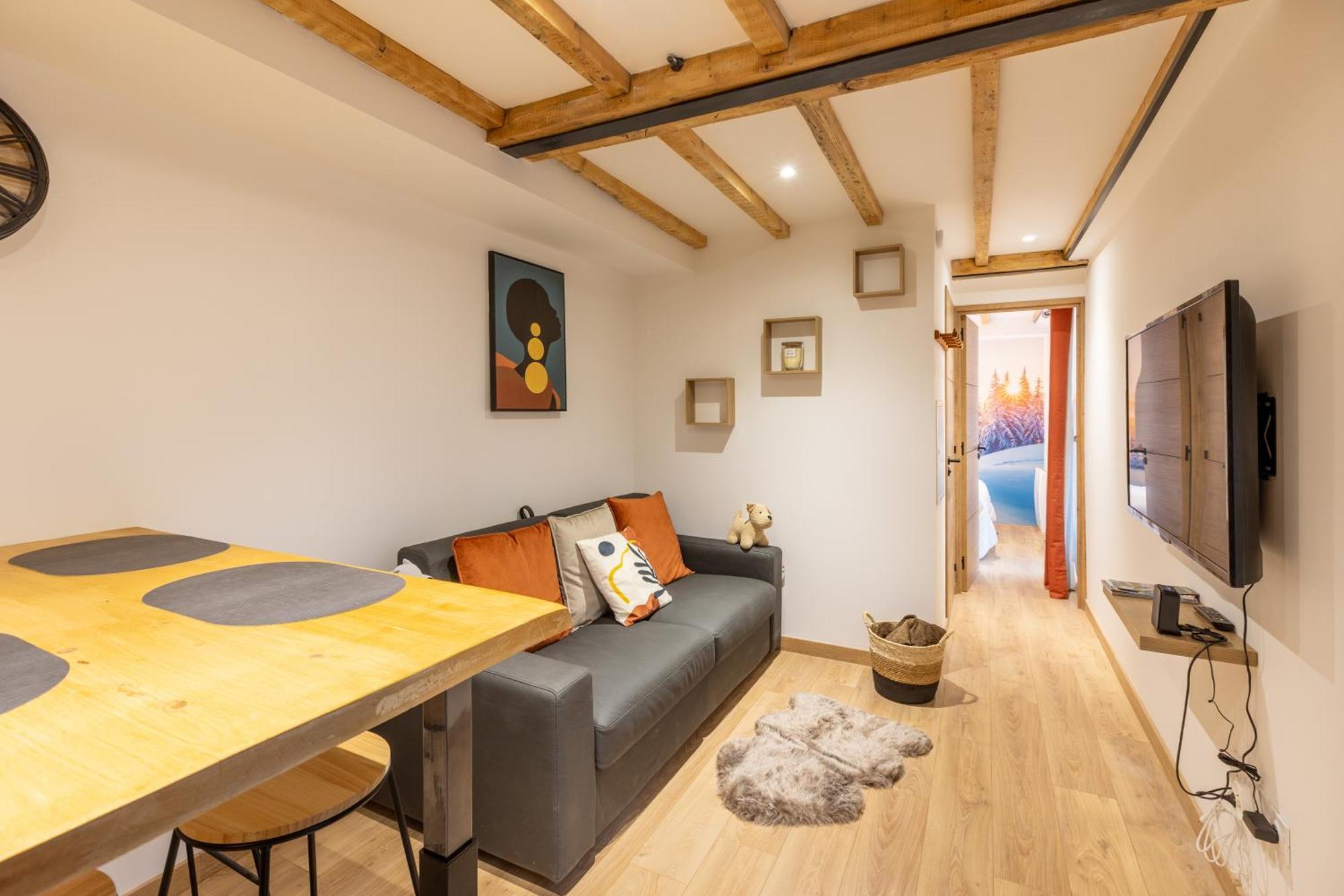 Le Repaire Des Ecureuils - Appt Avec Terrasse Apartment Formigueres Exterior photo