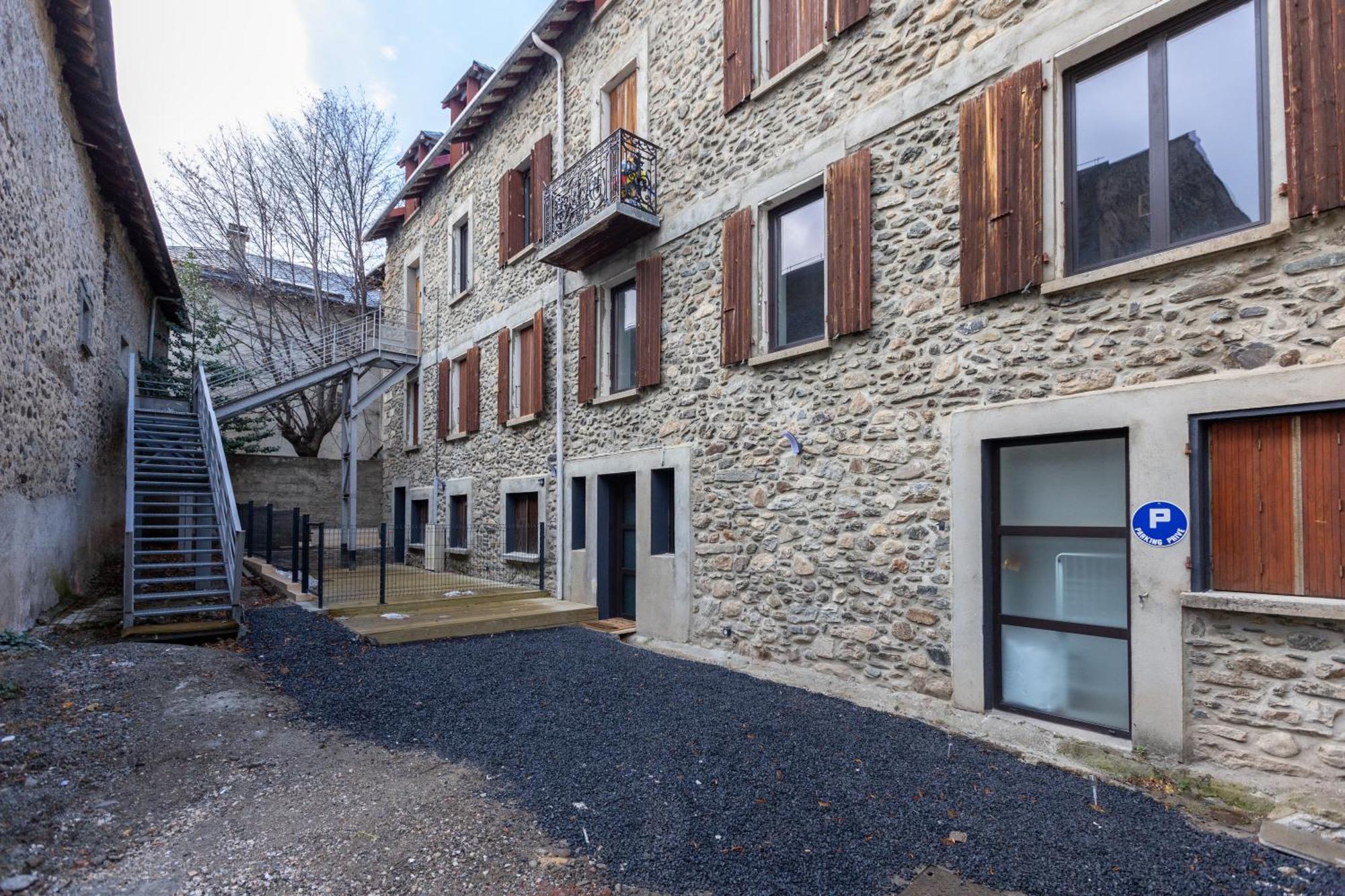 Le Repaire Des Ecureuils - Appt Avec Terrasse Apartment Formigueres Exterior photo